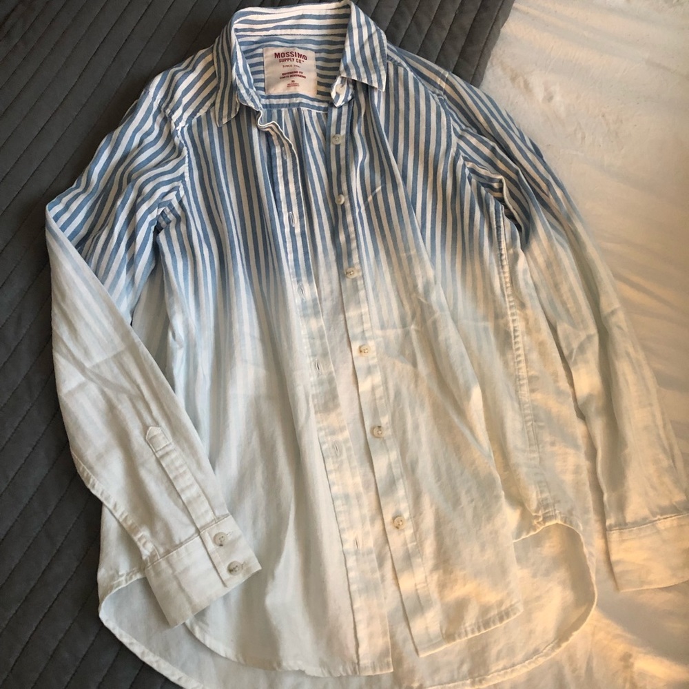 Mossimo ombré stripe button up